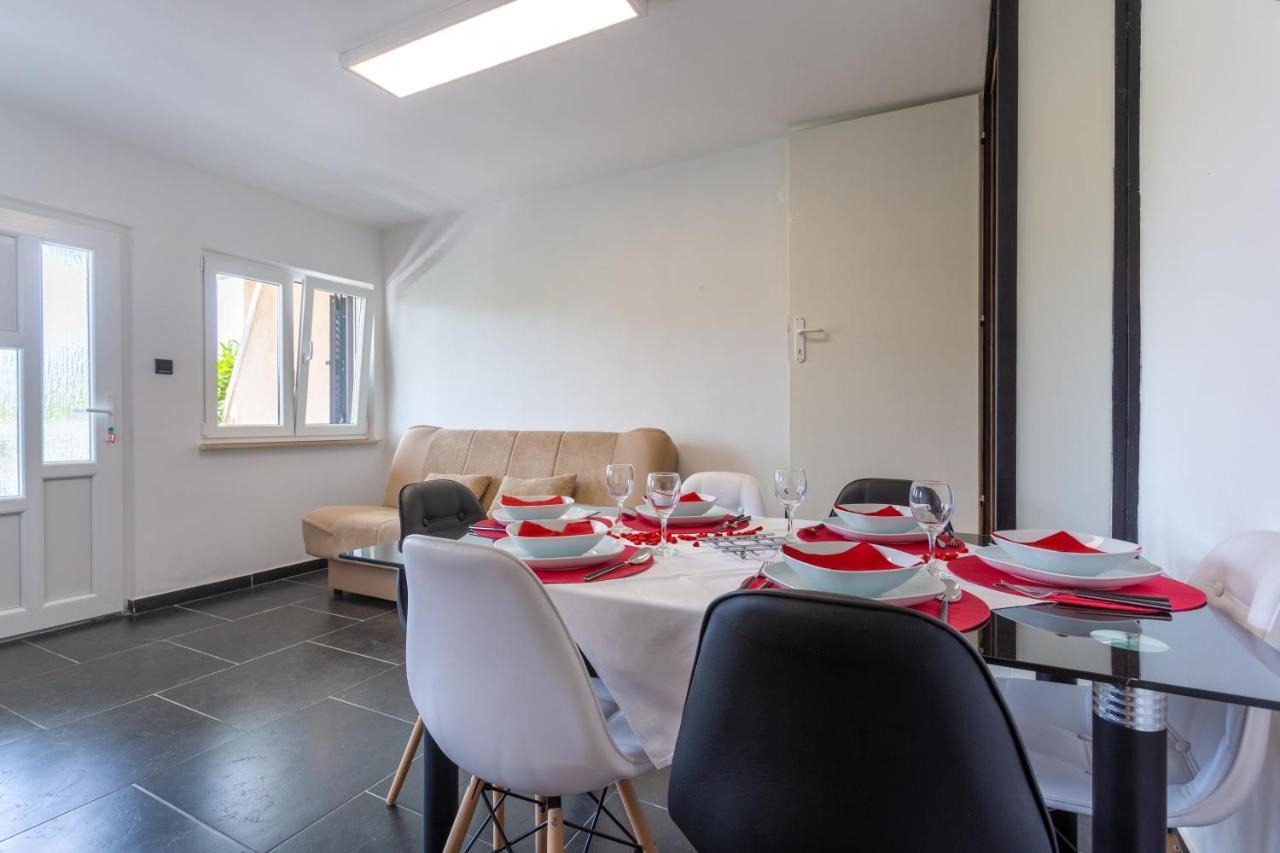 Smiljana Apartments Klimno Bagian luar foto