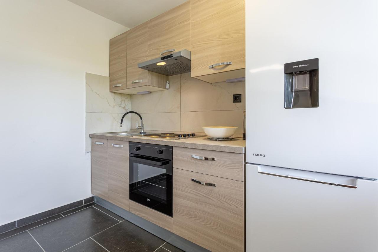 Smiljana Apartments Klimno Bagian luar foto