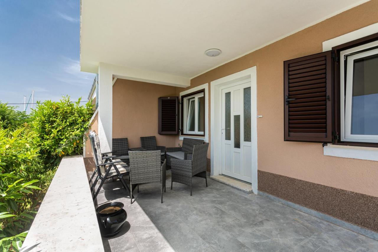 Smiljana Apartments Klimno Bagian luar foto